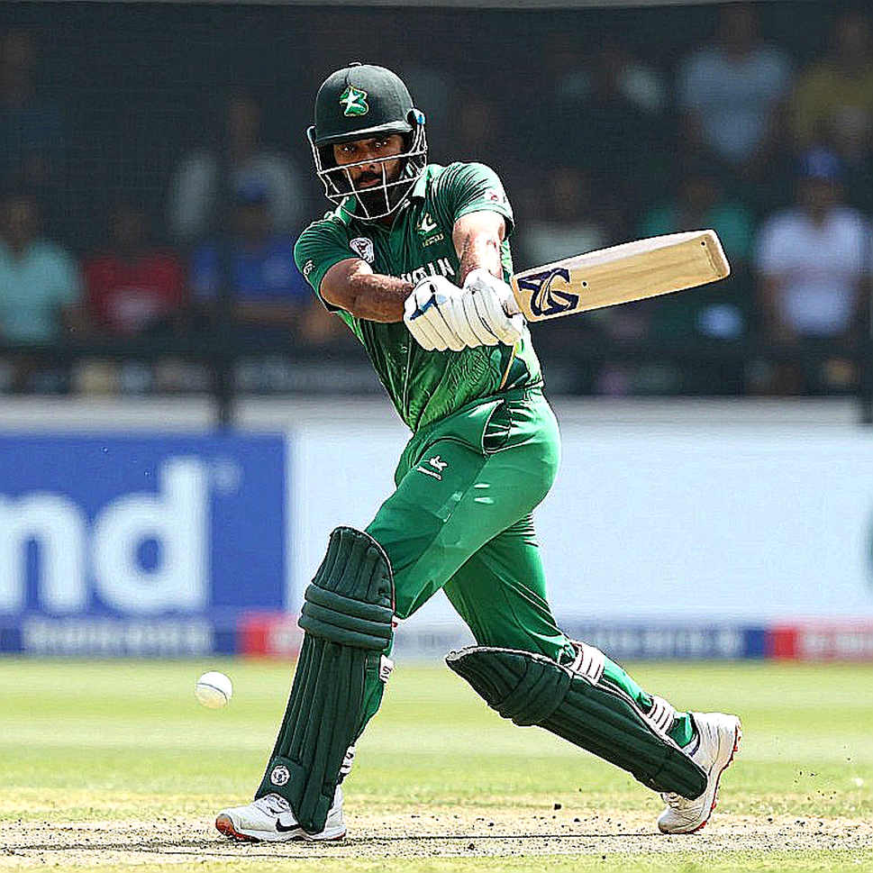 The Test Cricket Record Book: Stories of Highest Innings Across 13 Teams