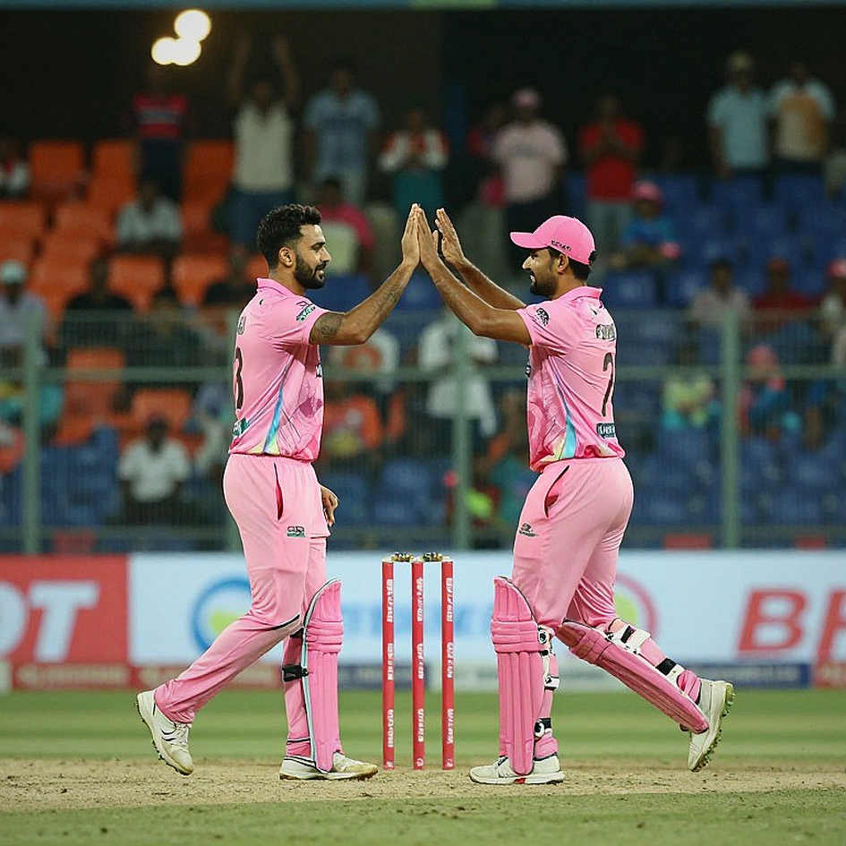 দাম্বুলায় আট উইকেটের জয়: এশিয়ার নারী ক্রিকেটে যেটা বদলায়নি