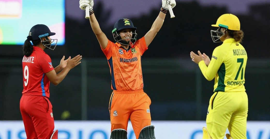 ২৫.৩ ওভারে ১১০: লাহোরের স্কোরকার্ডে যে ঘরটা ফাঁকা ২৫.৩ ওভারে ১১০: লাহোরের স্কোরকার্ডে যে ঘরটা ফাঁকা