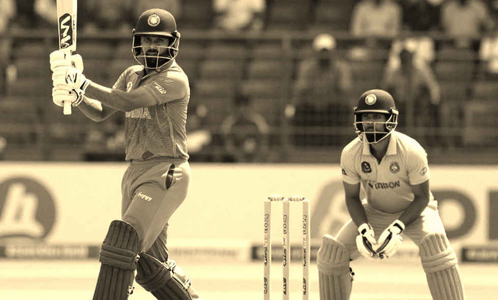 যে ওভারগুলো স্কোরবোর্ডে দেখা যায় না: টি-টোয়েন্টির মাঝের আট ওভারের ঘড়ি