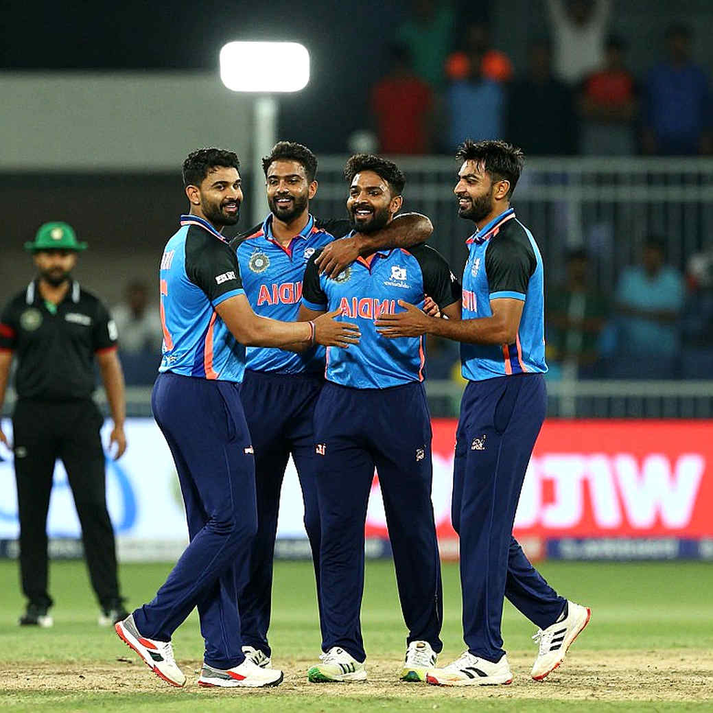 ছয় রানে তিন উইকেট: দুইটা আলাদা ভাঙন, আর একটা অলিখিত তৃতীয়