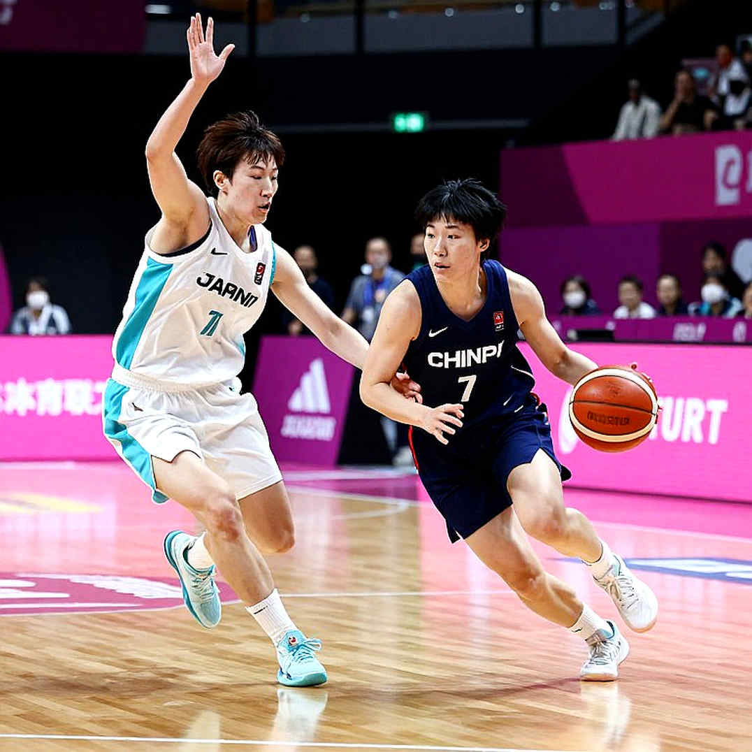 হেড মাস্টার রোমেরো: আর্মব্যান্ডের ভার, নীরবতার সাক্ষ্য আর একটা ভুল ক্লাব-নামের ছায়া